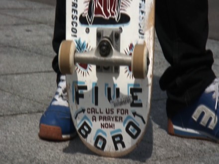 Skateboard Kink Freak